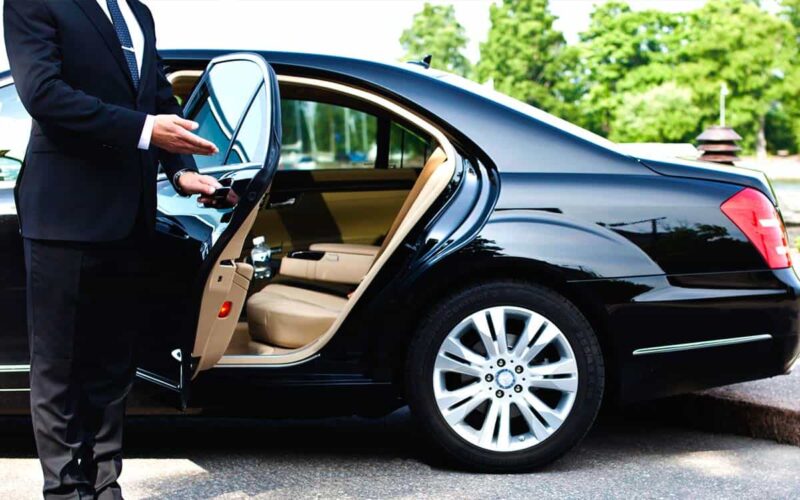 5 Considerable Motives to Book Airport Transfer Taxi in Advance:
